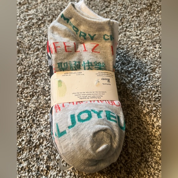 Majesty Brands Mistle Toes No Show Socks - Fits sizes 4-10 (Set of 10) - Picture 2 of 11